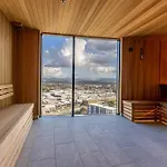 Ocean Skyline View Apartment-Casino